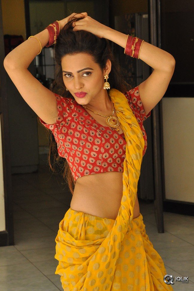 Geeta-Shah-New-Hot-Stills